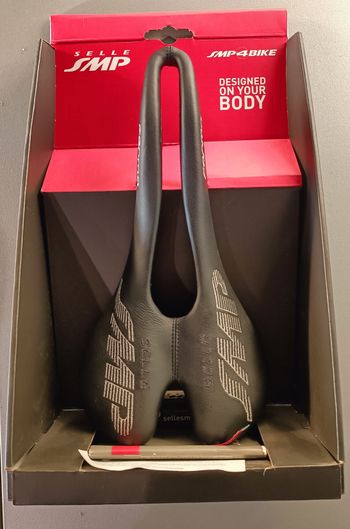 Selle Smp Forma 2023 Saddles & Seatposts d'occasion