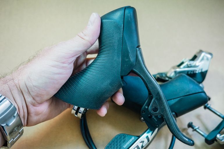 Used Sram Red Shifters 2025 bike — image 6 of 7