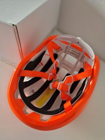 Gebrauchtes POC Ventral MIPS Air Helmet 2025 bike — Bild 2 von 3