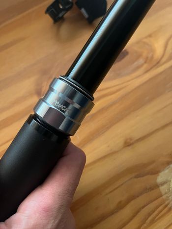 Used RockShox Reverb AXS 2024 bike — image 2 of 5