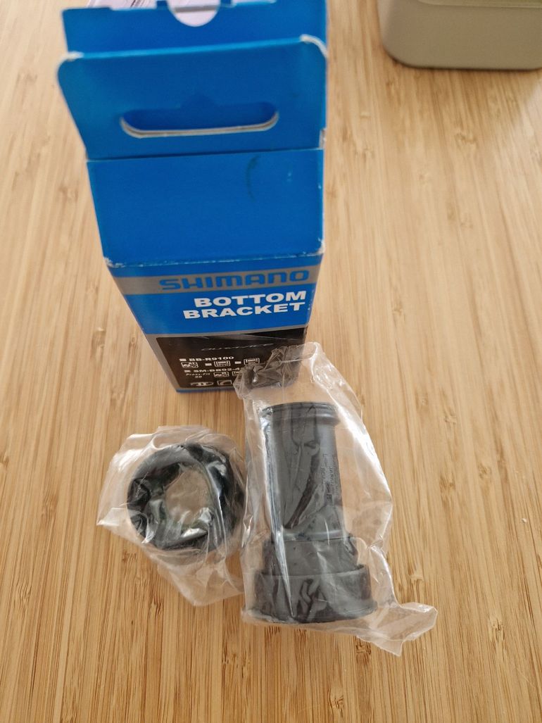 Used Shimano SM-BB92-41B Press Fit Bottom Bracket 2023 bike — image 1 of 2