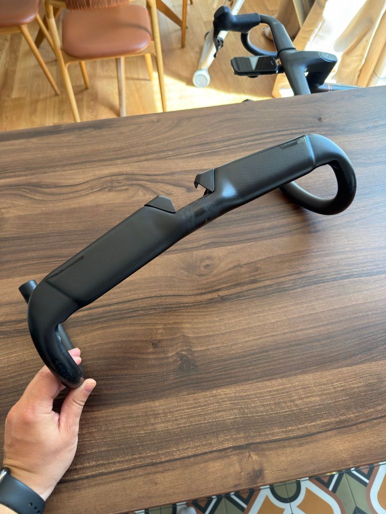 Used Specialized Roval Rapide Handlebar 420mm bike — image 1 of 4
