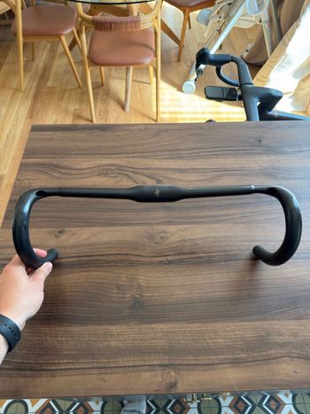 Used Specialized Roval Rapide Handlebar 420mm bike — image 3 of 4