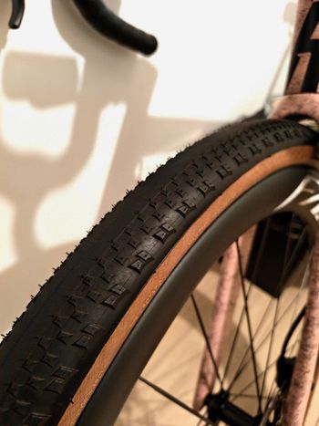 Used Hutchinson Caracal RACE 2026 bike — image 2 of 2