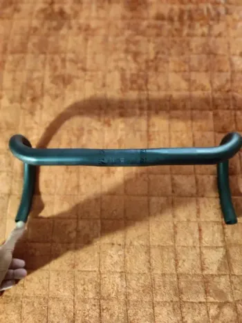 Used Giant SLR 420 mm Handlebar 2022 bike — image 3 of 4