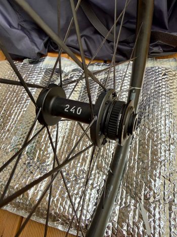 Used Dt Swiss GRC 1400 DICUT 30 650B Front Wheel 2025 bike — image 2 of 10