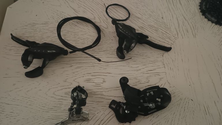 Used Shimano 3x7 Drivetrain 2023 bike — image 5 of 5