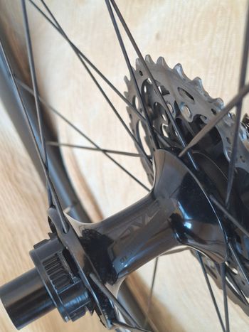 Used Roval Rapide CLX 2025 bike — image 5 of 7