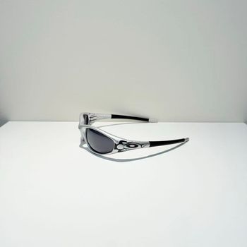 Used Oakley sliver sunglasses bike — image 4 of 9