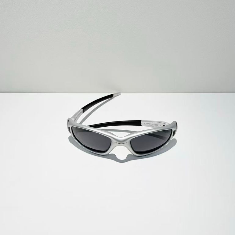 Used Oakley sliver sunglasses bike — image 2 of 9