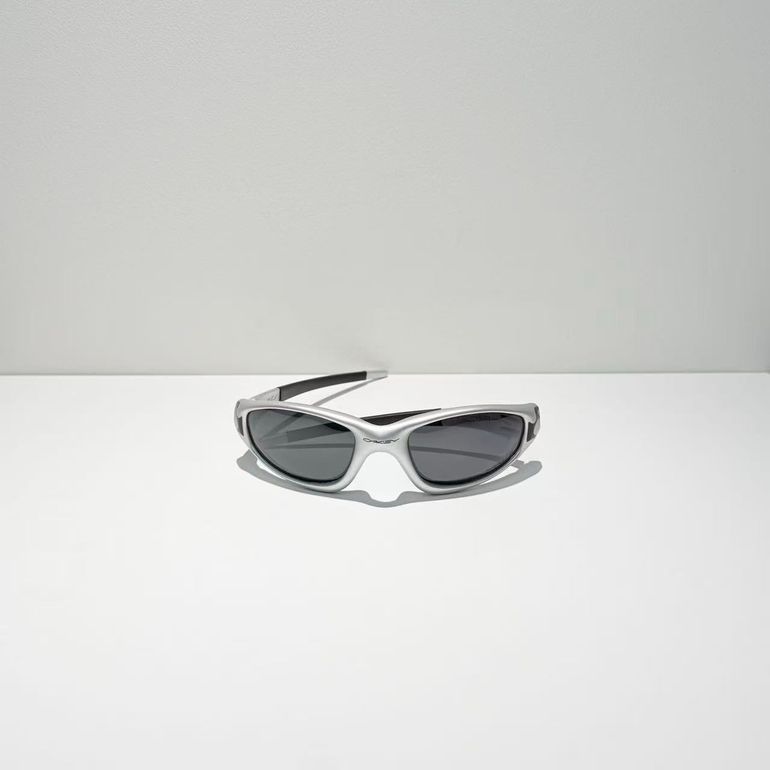Used Oakley sliver sunglasses bike — image 1 of 9