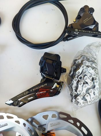 Used Shimano Ultegra r8100 di2 12v disk 2026 bike — image 5 of 5