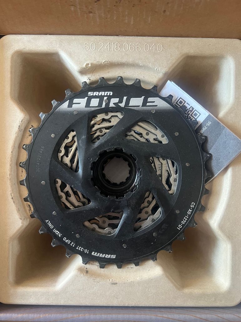Used Sram AXS 46/33 Chainring + 10/33 Cassette bike — image 3 of 5