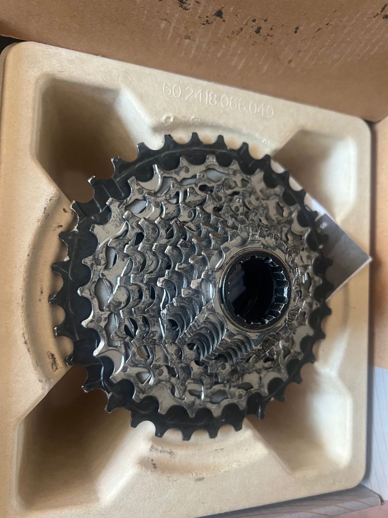 Used Sram AXS 46/33 Chainring + 10/33 Cassette bike — image 4 of 5