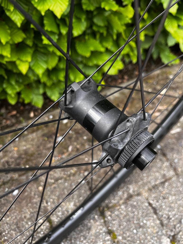 Used Bontrager Aeolus Pro 3 TLR Disc 2020 bike — image 3 of 5
