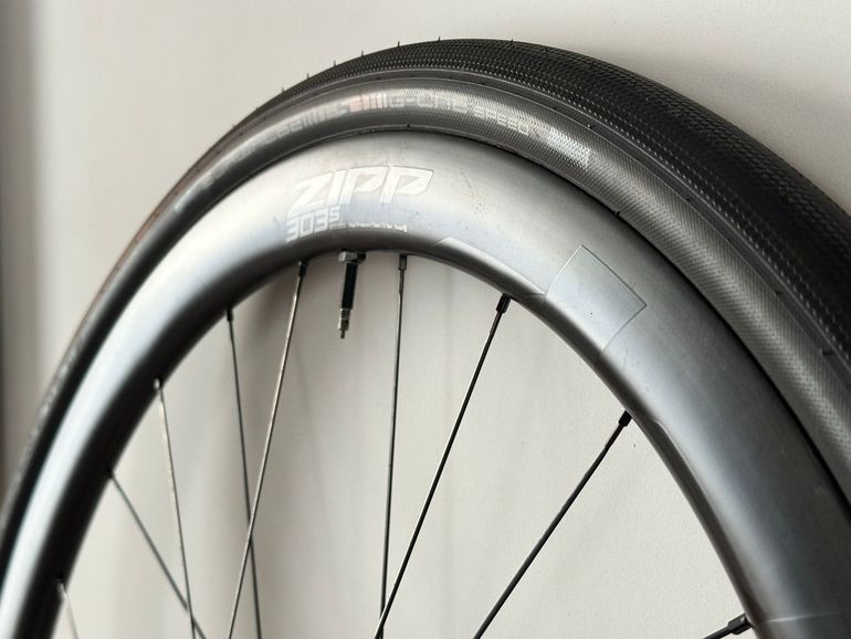 Used Zipp 303S Carbon Tubeless Disc Wheelset 2024 bike — image 8 of 9
