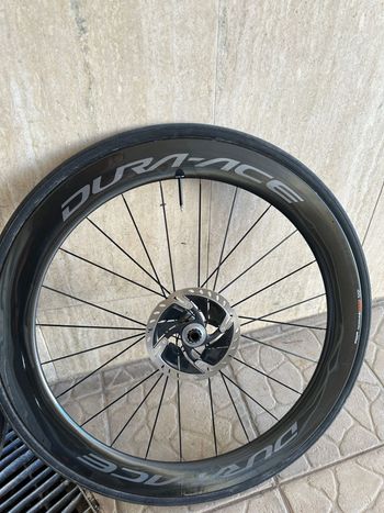 Used Shimano Ruote carbonio profilo alto (60) tubolari Vittoria Grand prox graphene 2. bike — image 5 of 5