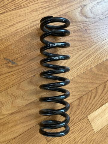 Tweedehands Fox 250 x 3.75 Coil Shock bike — afbeelding 1 van 3