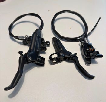 Used Sram Level Stealth -2 Piston Brake 2025 bike — image 4 of 4