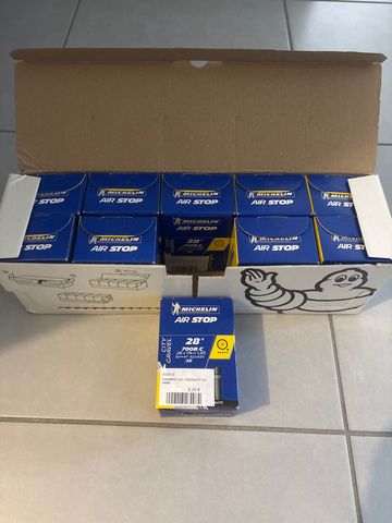 Used Michelin 10 Chambers 28 bike — image 1 of 4