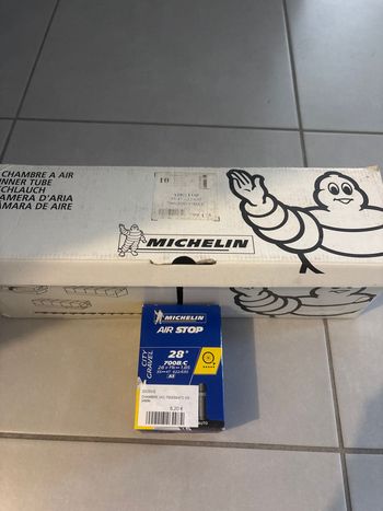 Used Michelin 10 Chambers 28 bike — image 2 of 4