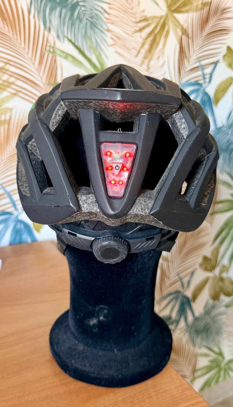 Used pdr Casco con Luce 2026 bike — image 3 of 7