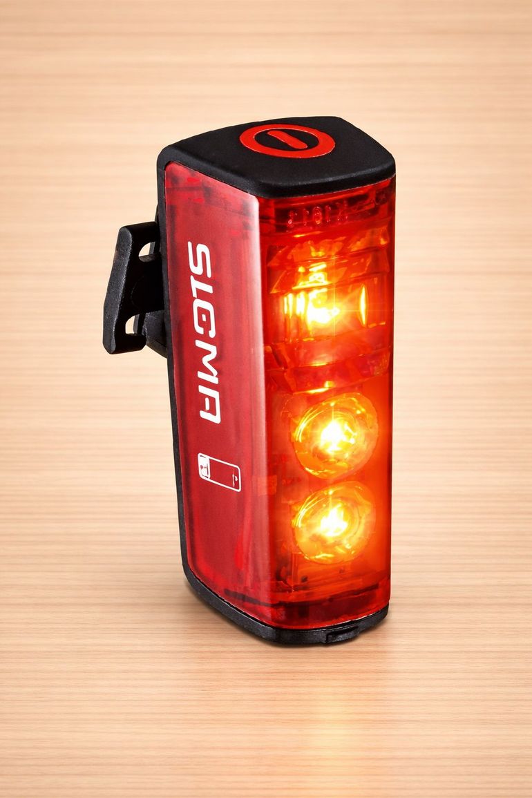 Used Sigma Blaze Flash Farolim Traseiro Automático bike — image 2 of 9