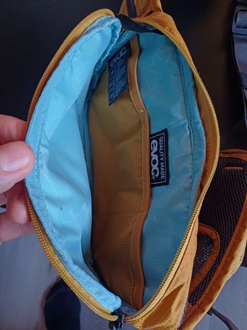 Used EVOC hip pack 1L bike — image 3 of 3