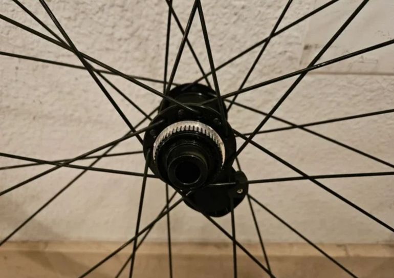 Used Dt Swiss r470 rb 2024 bike — image 4 of 6