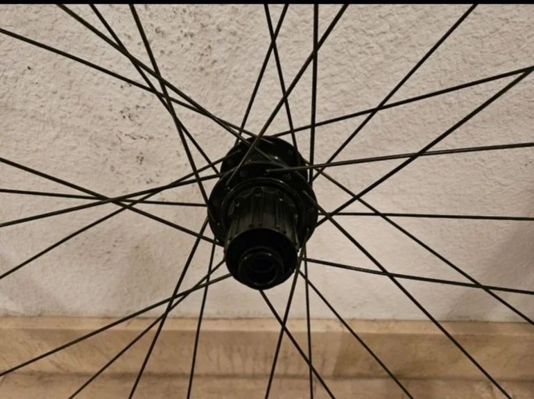 Used Dt Swiss r470 rb 2024 bike — image 5 of 6