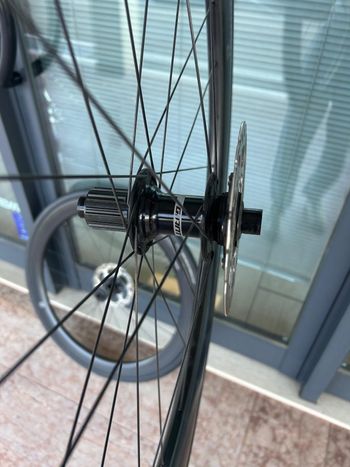 Used Giant SLR 2 36 Disc WheelSystem 2024 bike — image 8 of 12