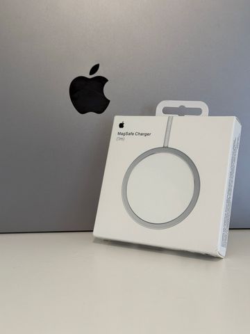 Gebrauchtes iPhone bordeaux bike — Bild 1 von 2