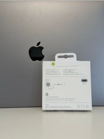 Gebrauchtes iPhone bordeaux bike — Bild 2 von 2