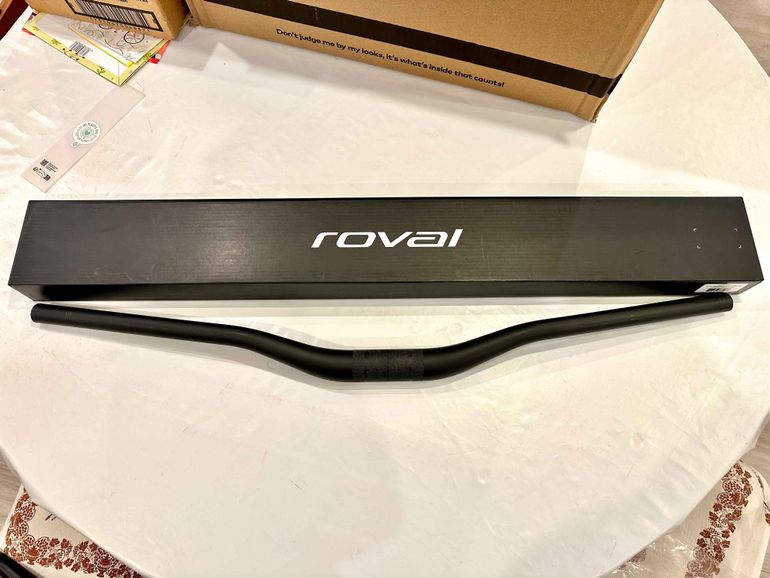 Used Roval Traverse SL Carbon Handlebar bike — image 1 of 5