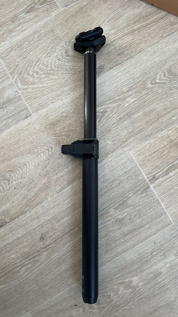 Used RockShox Reverb AXS B1 2025 bike — image 8 of 13