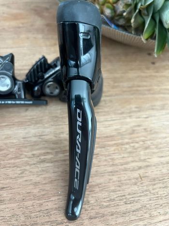 Used Shimano Dura Ace R9270 Brake Set 2026 bike — image 3 of 5