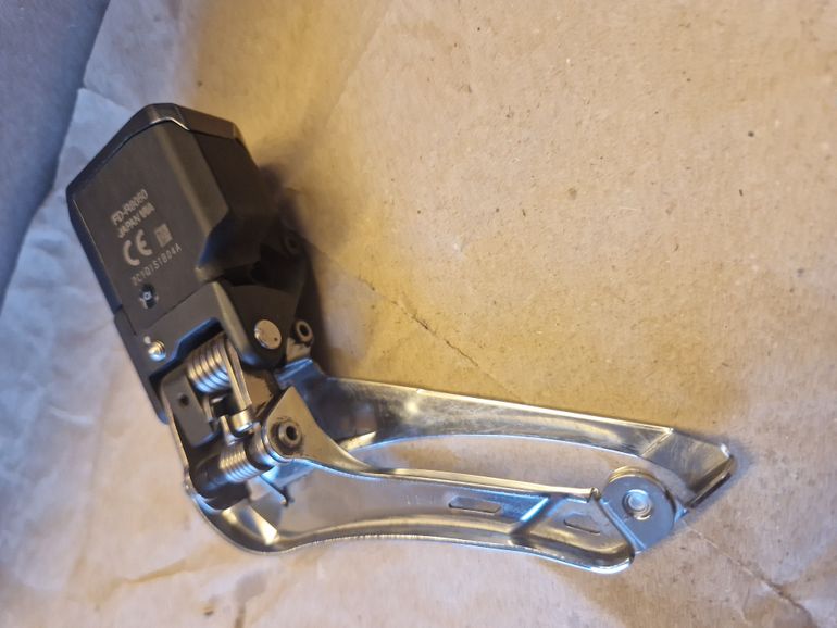 Used Shimano Ultegra DI2 11-speed pæn forskifter 2024 bike — image 5 of 7