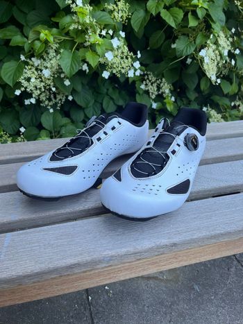 Used Lake CX219 Road Shoes 2025 bike