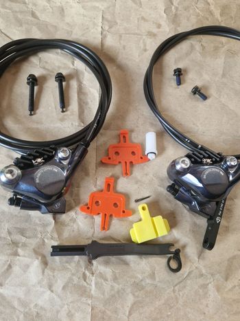 Used Shimano New ultegra BR-R8070 bremsekalibrer 2026 bike — image 3 of 5