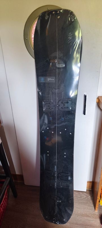 Used Burton Hometown Hero Splitboard 158 2025 bike — image 1 of 6