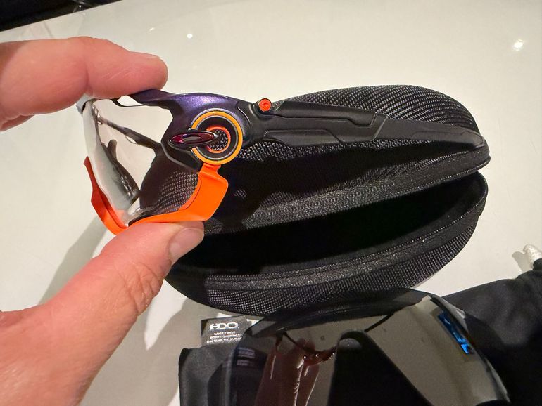 Used Oakley Jawbreaker Prizm Road Lenses 2022 bike — image 2 of 5