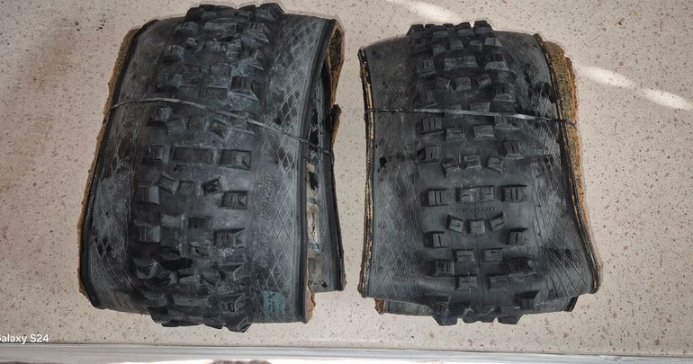 Used Schwalbe 29x2.60 Tire bike — image 2 of 4