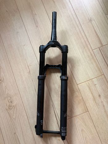 Used Marzocchi Bomber Z2 140mm RAIL Fork 2025 bike — image 2 of 3