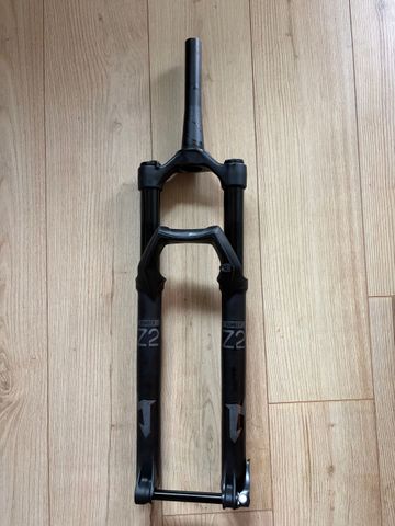 Marzocchi Bomber Z2 140mm RAIL Fork 2025 Fork d'occasion