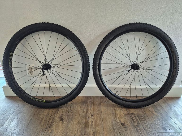 Used Dt Swiss 453d 29" rims bike — image 1 of 7