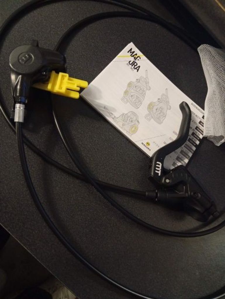 Used Magura MT4 Rear Brake 2-Piston Black with 200cm Hose bike — image 2 of 7
