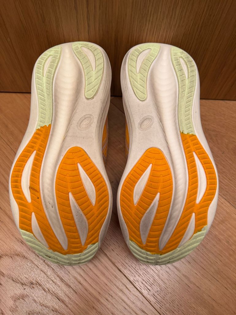 Used Asics Nimbus 27 2025 bike — image 5 of 6
