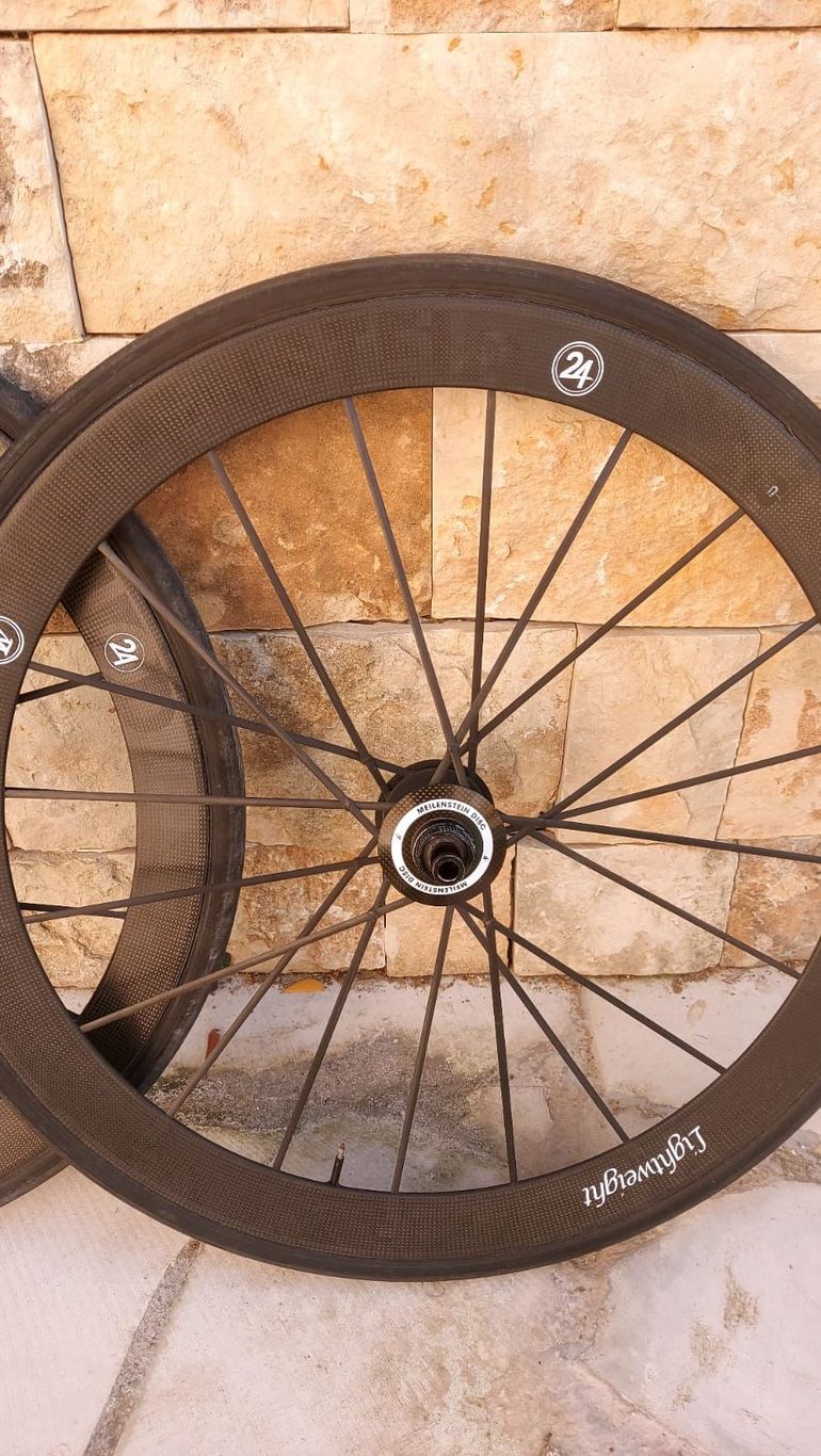 Used Lightweight Wheelset 2024 bike — image 2 of 9