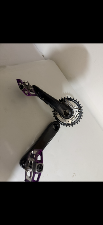Shimano XT Crank 32T 2024 Drivetrain & Pedals usato