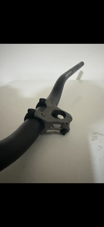 Used Spank Spike 800 Vibrocore XGT 31,8mm x 800mm Rise 30mm 2025 bike — image 4 of 5